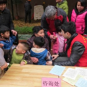 斯普林格健康。三重借卵做试管婴儿可以防止高度近视的遗传吗？